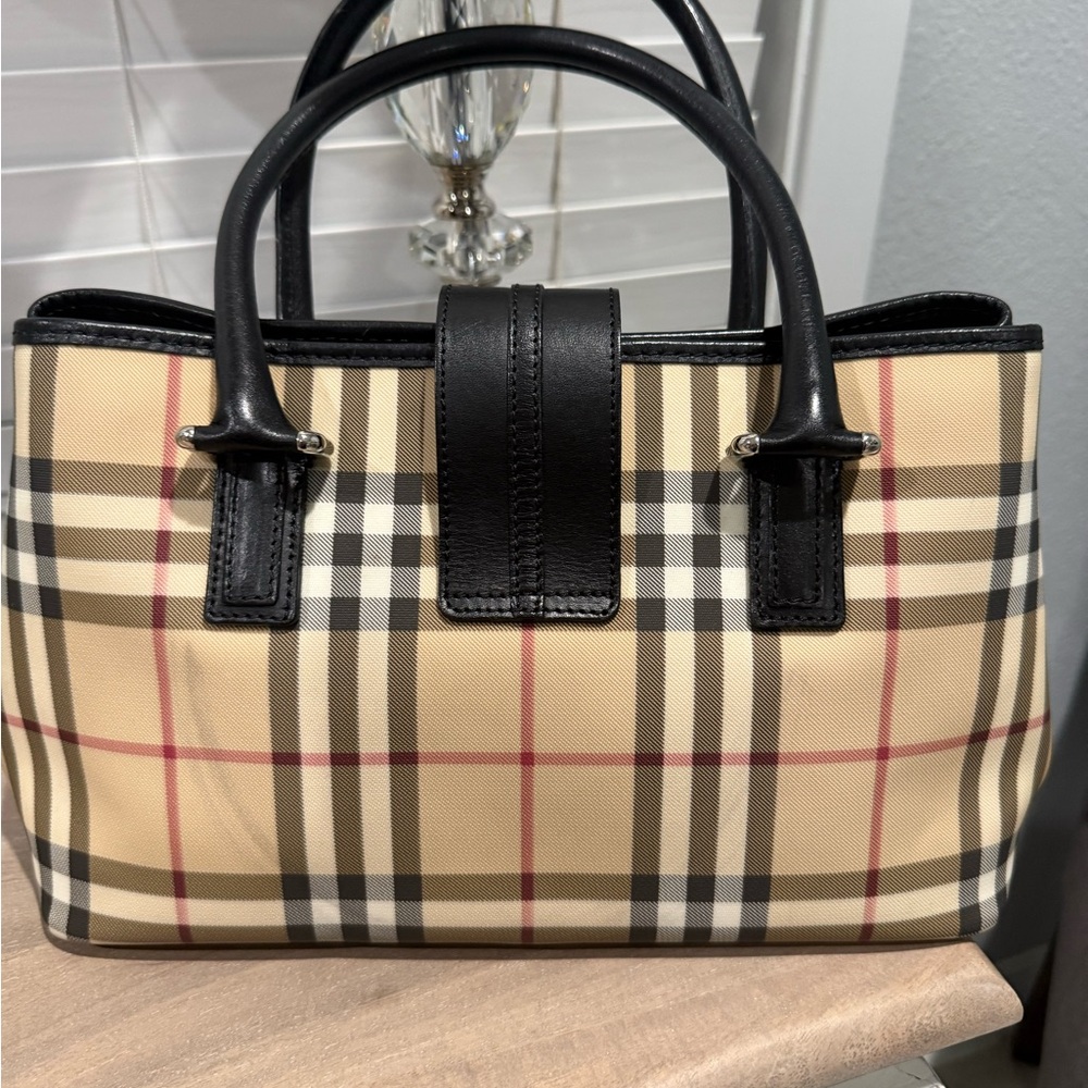 Burberry Shoulder Bag - Picture 2 of 7